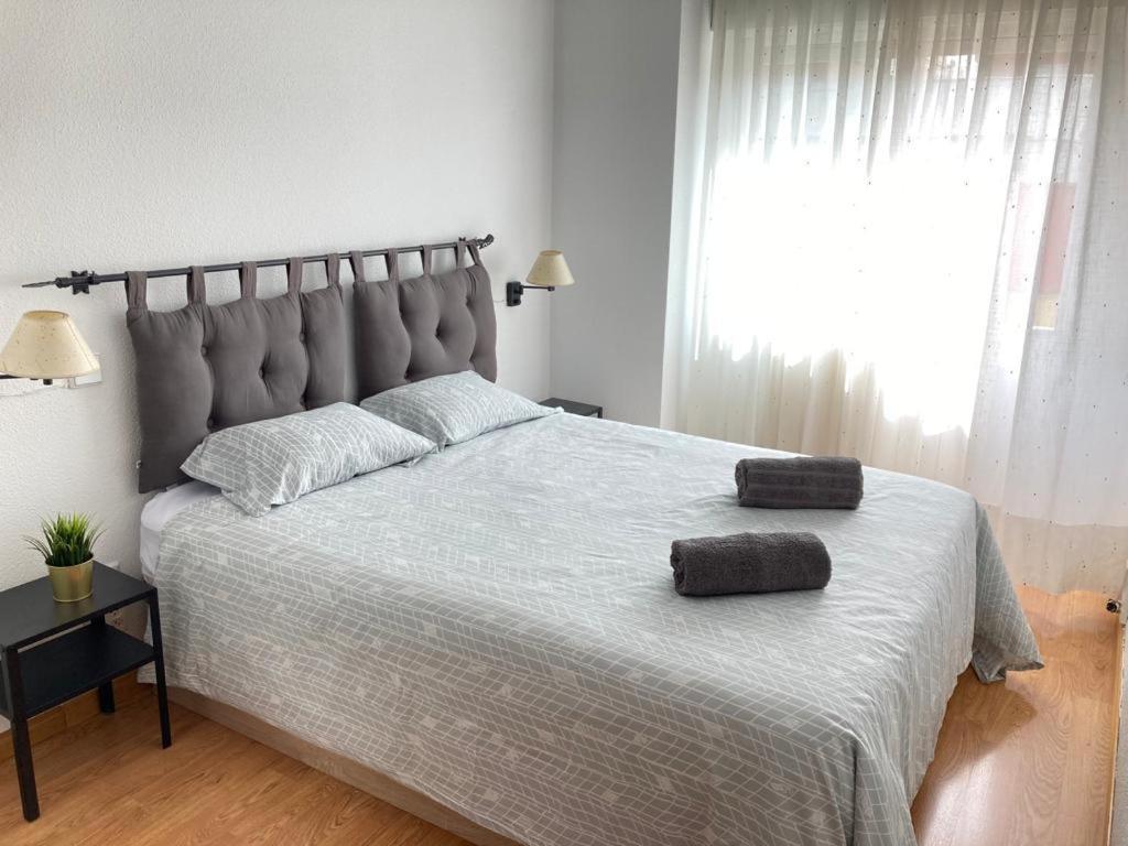 Apartamento Grande, 2 Dormitorios, Garaje Gratis Madrid Kültér fotó