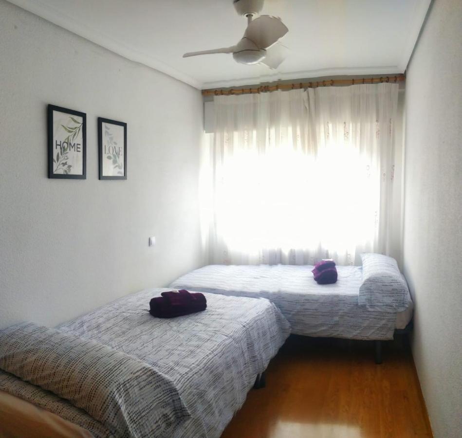 Apartamento Grande, 2 Dormitorios, Garaje Gratis Madrid Kültér fotó